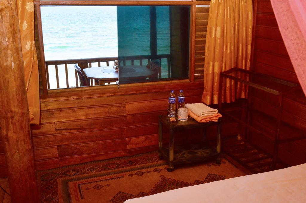 فندق Dyke Rest تريكونامالاي الغرفة الصورة