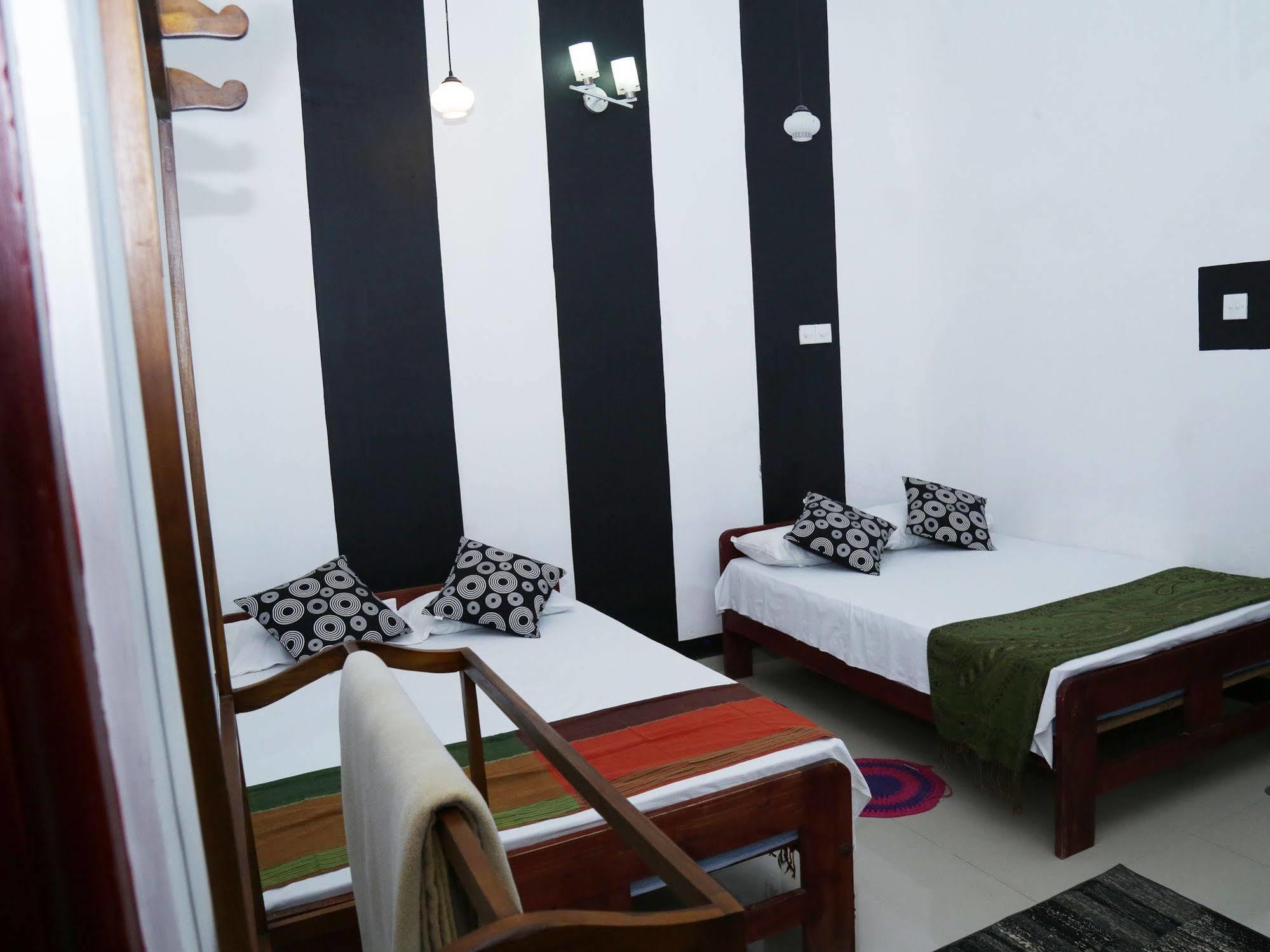 فندق Dyke Rest تريكونامالاي المظهر الخارجي الصورة